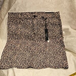 D Jeans modern fit leopard Print skirt new with tag size 12